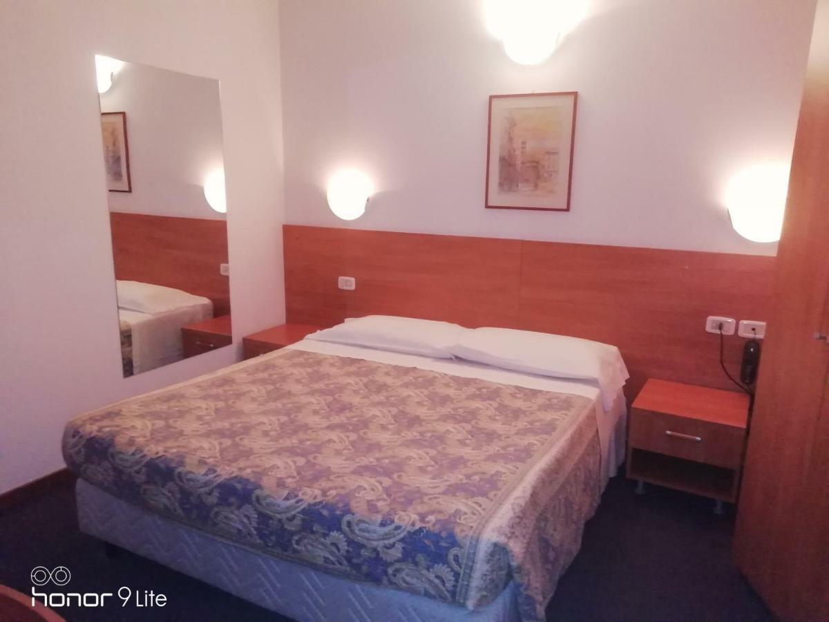 Hotel San Marco Arezzo Bagian luar foto